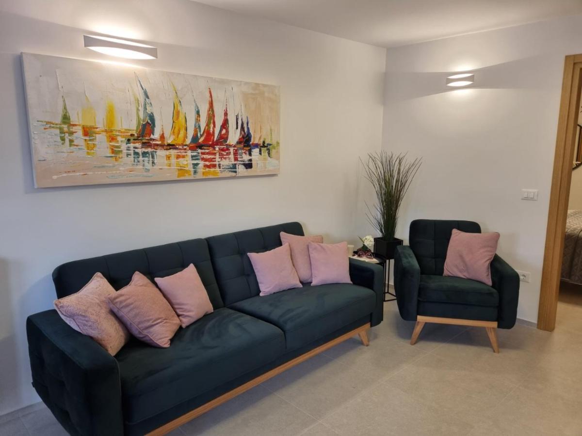 Apartments Cerin-Ровинь Экстерьер фото