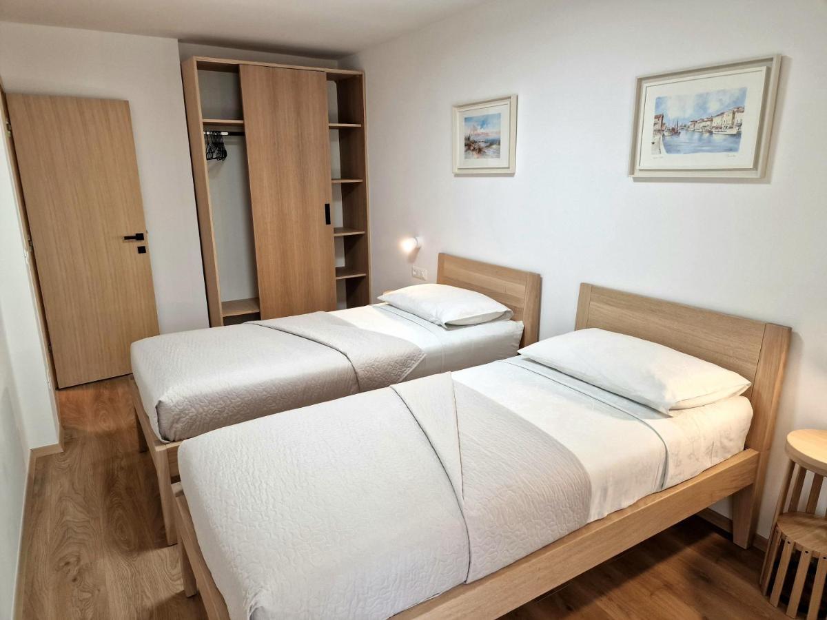 Apartments Cerin-Ровинь Экстерьер фото