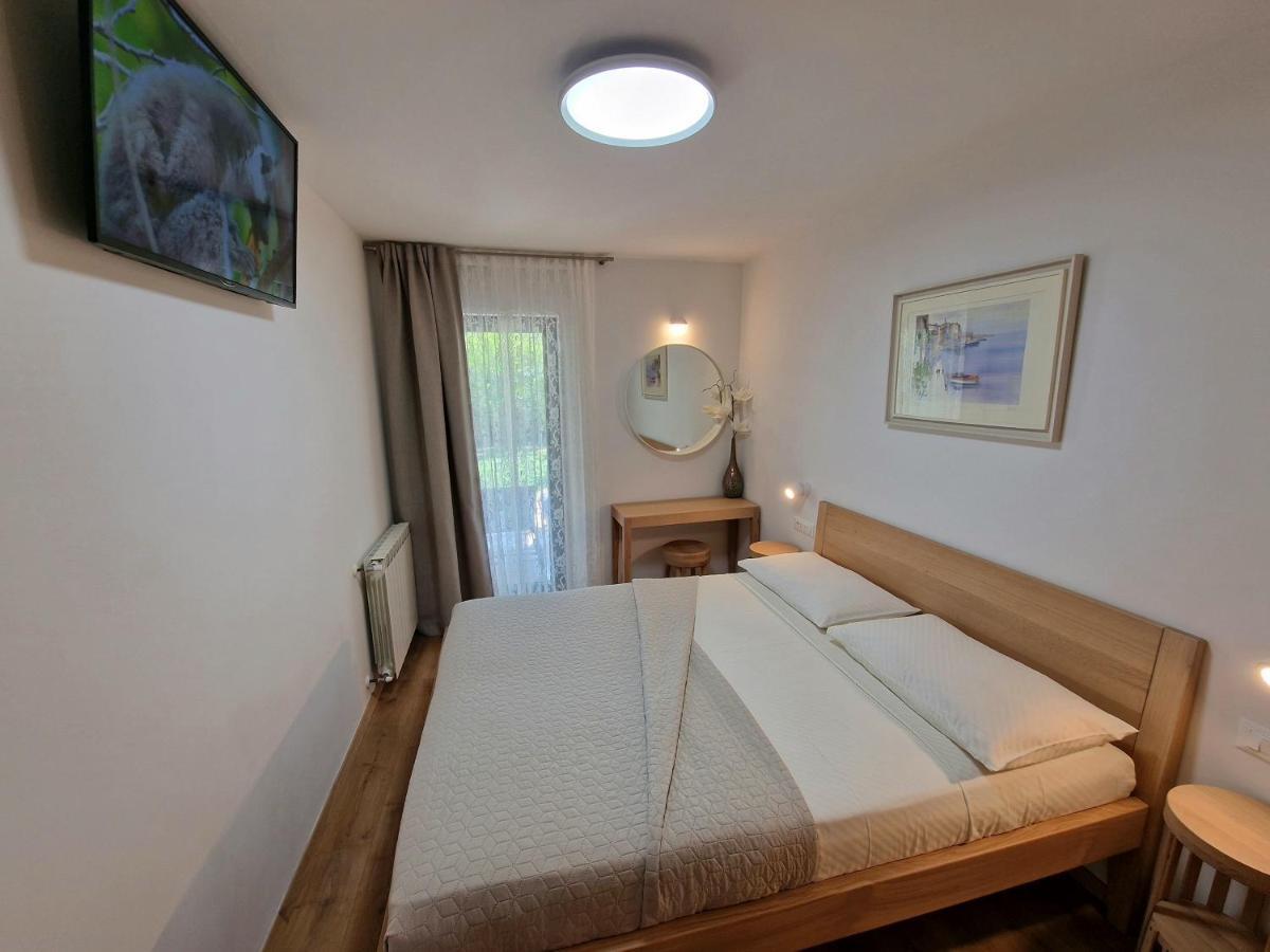 Apartments Cerin-Ровинь Экстерьер фото