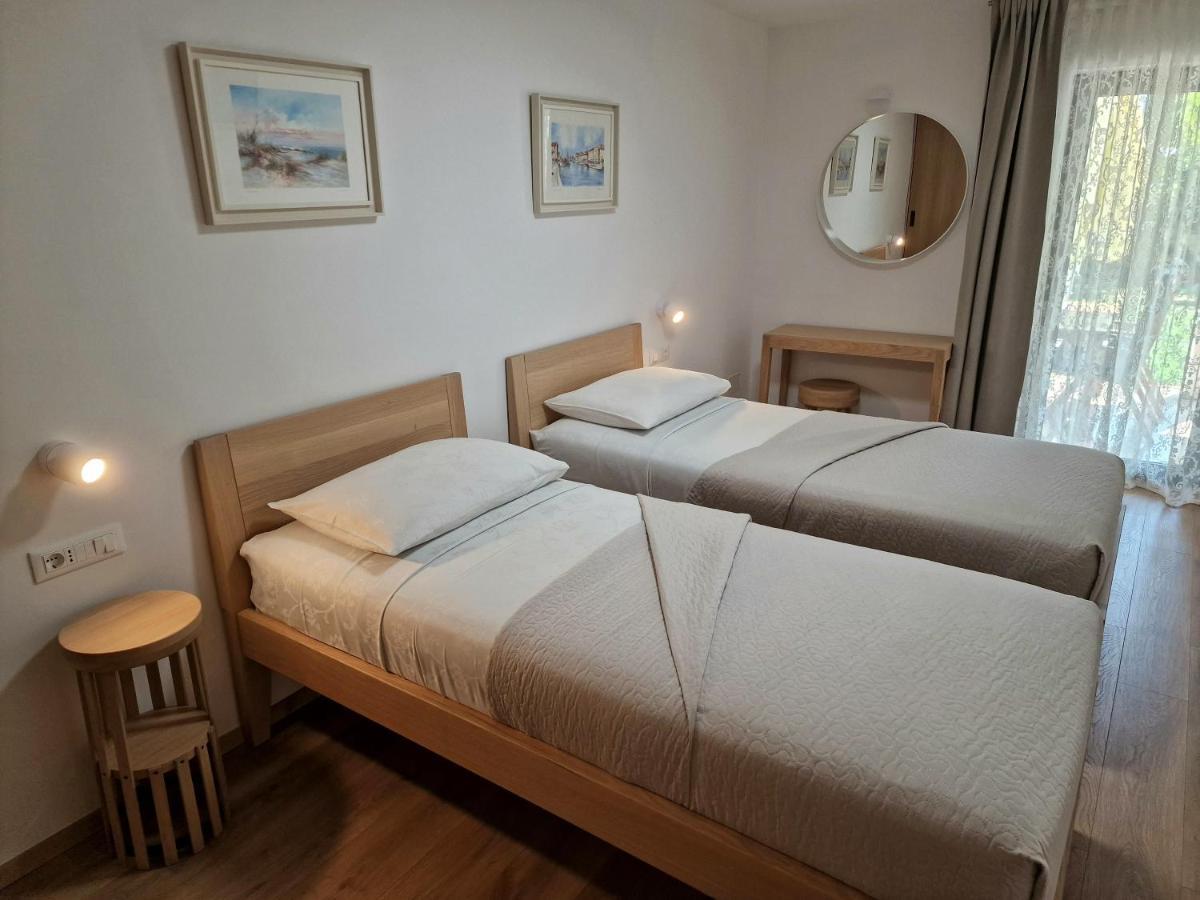 Apartments Cerin-Ровинь Экстерьер фото